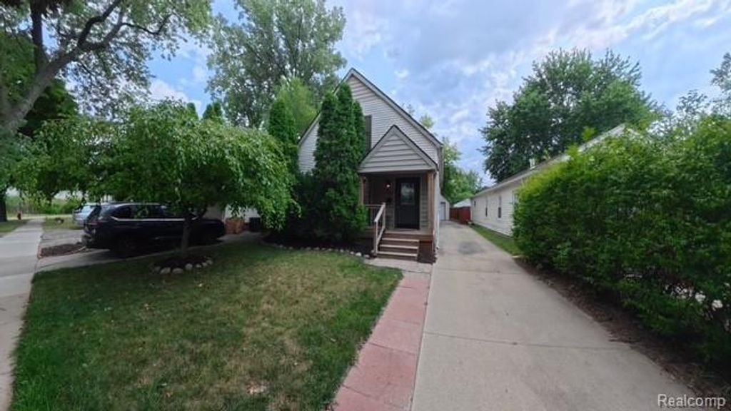 740 E Hazelhurst Street, Ferndale