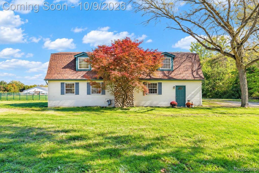 19805 Wahrman Road, New Boston