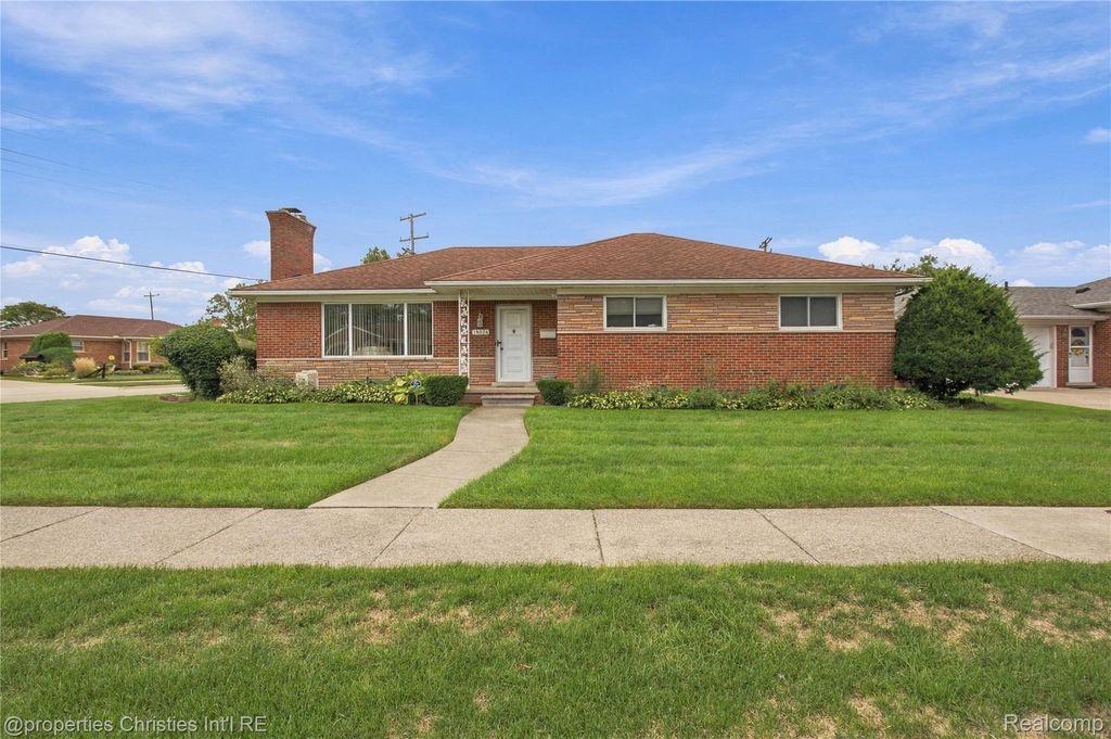 19074 Norton Avenue, Eastpointe