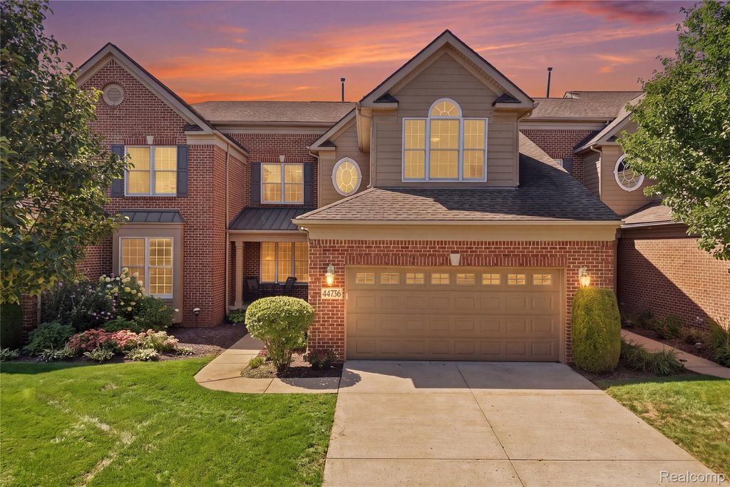 44736 Broadmoor Circle N, Northville