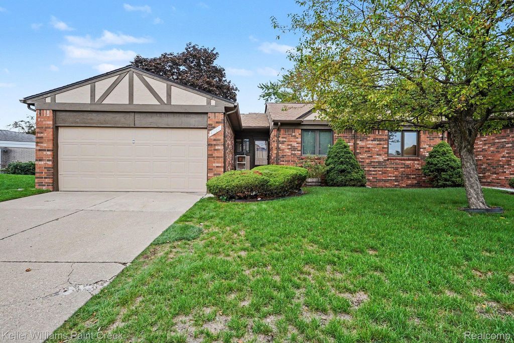 4967 N Grand Oaks Drive, Warren