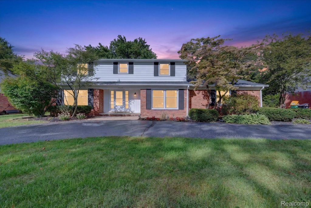 29653 Club House Lane, Farmington Hills