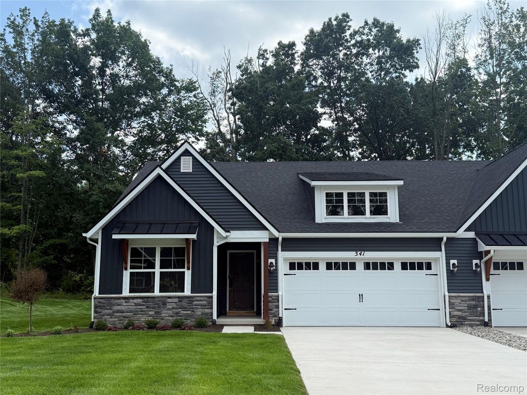 341 Canyon Creek Court 24, Marion township