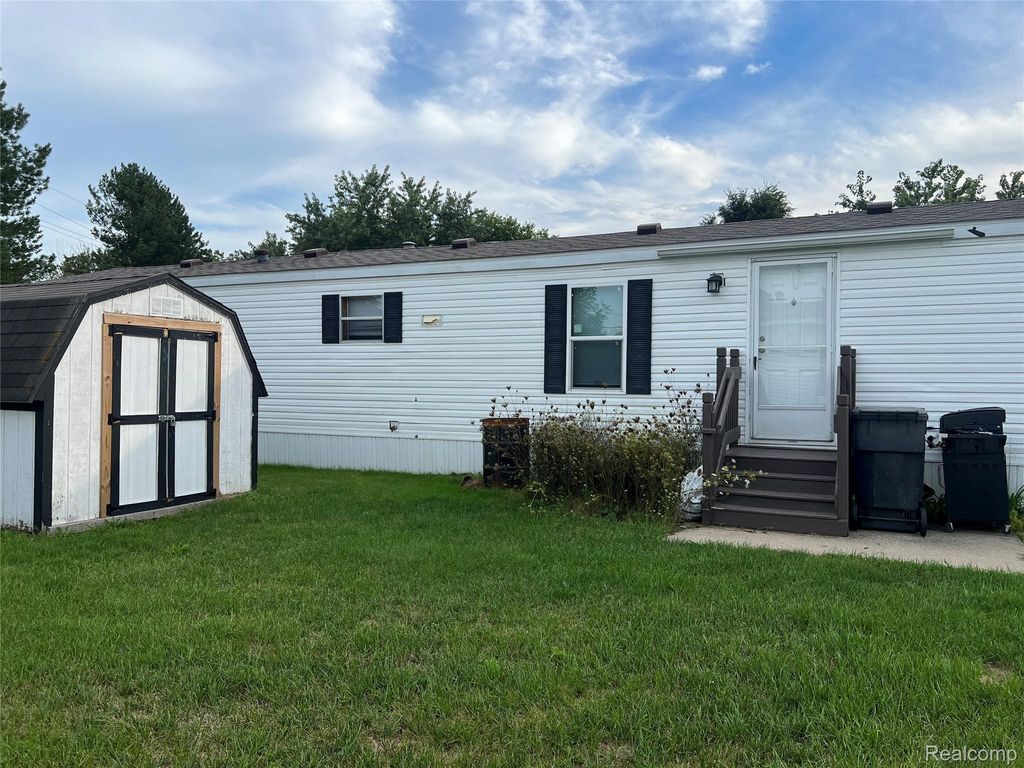 6988 Mckean Road 272, Ypsilanti