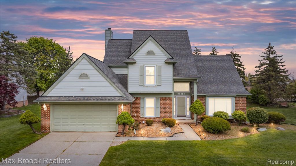 39456 Squire Road, Novi