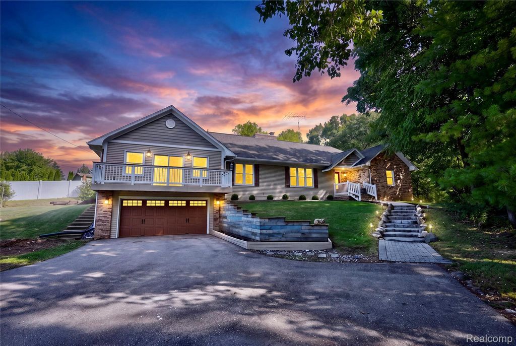 9103 Fenton Road, Grand Blanc