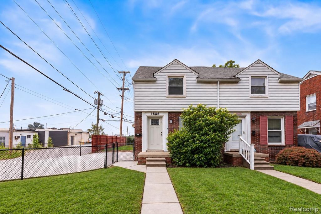1886 15th Street, Wyandotte