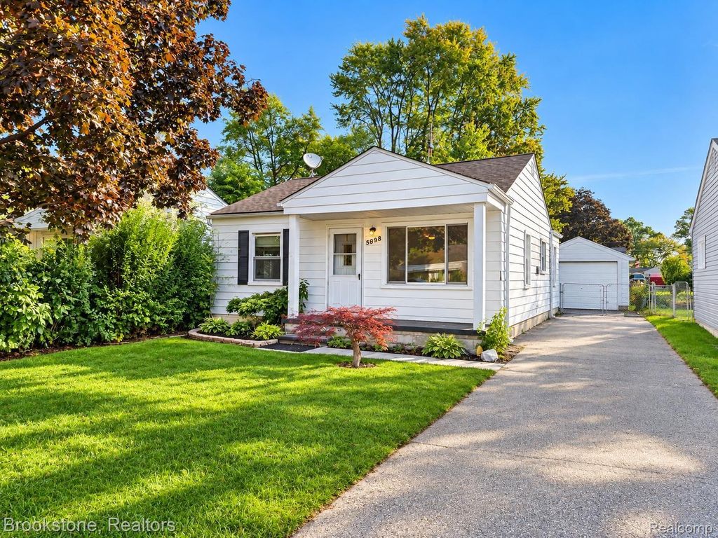 5898 N Globe Street, Westland
