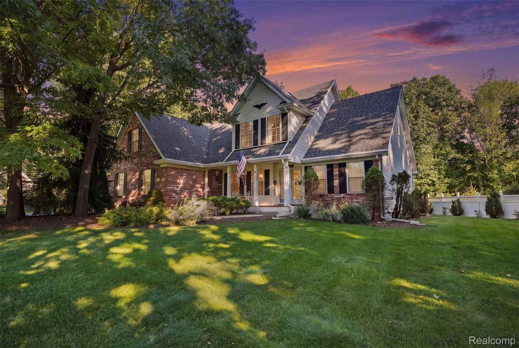 4909 Yax Pointe Drive, Howell