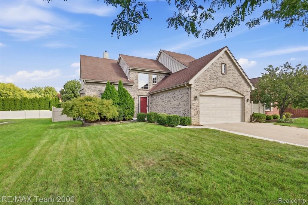 15130 Glenhurst, Southgate