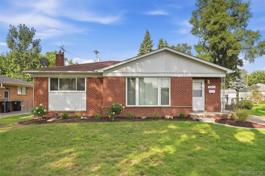 14313 Deering Street, Livonia