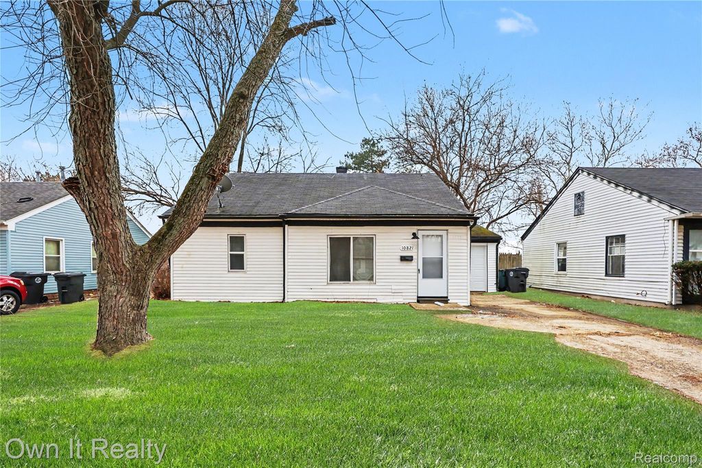 10821 Albany Street, Oak Park