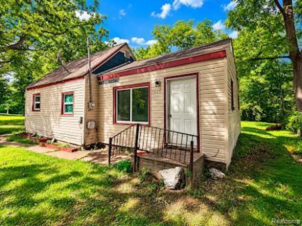 1446 N Cornell Avenue, Flint