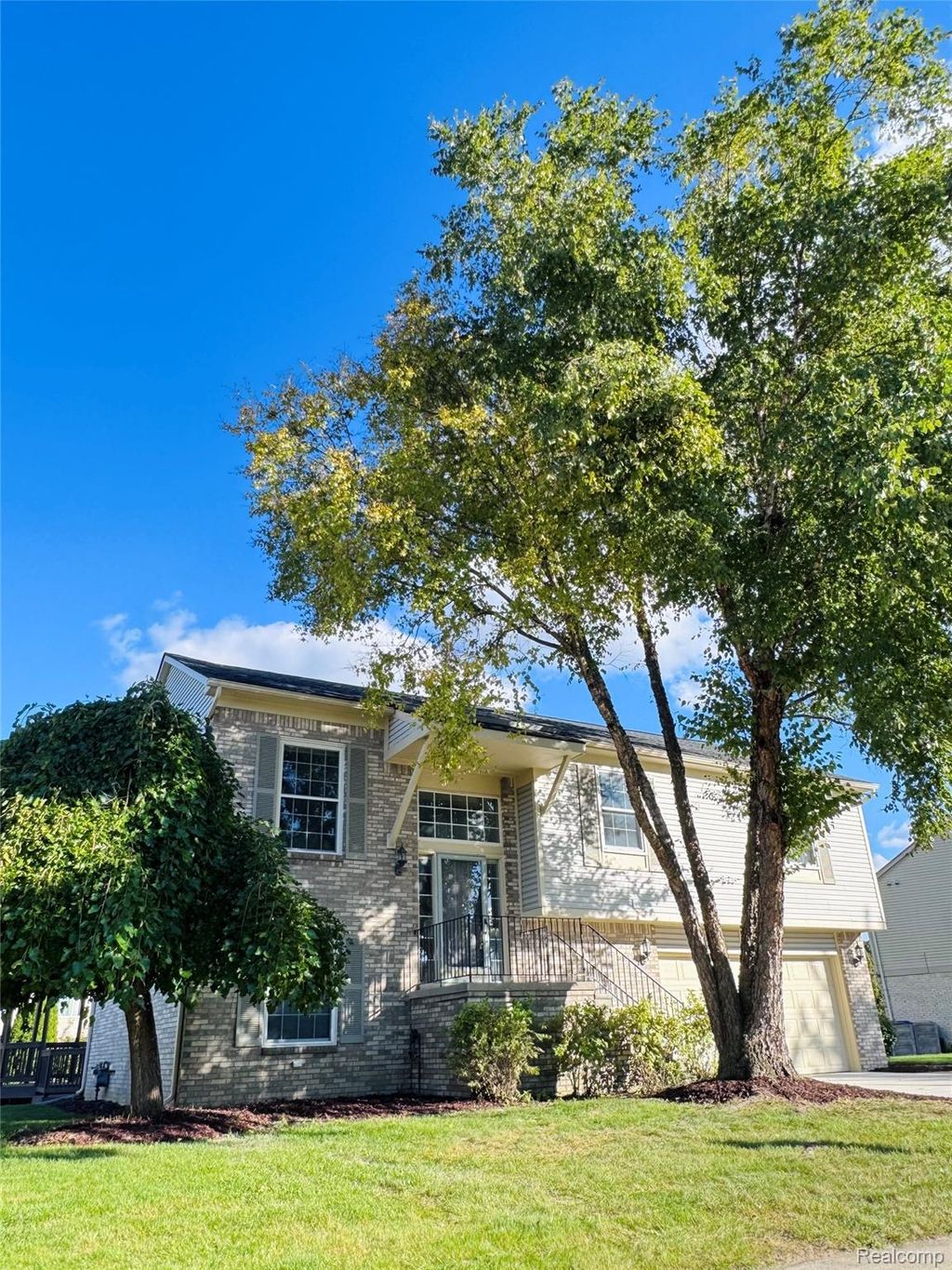 4063 Amanda Court, Canton