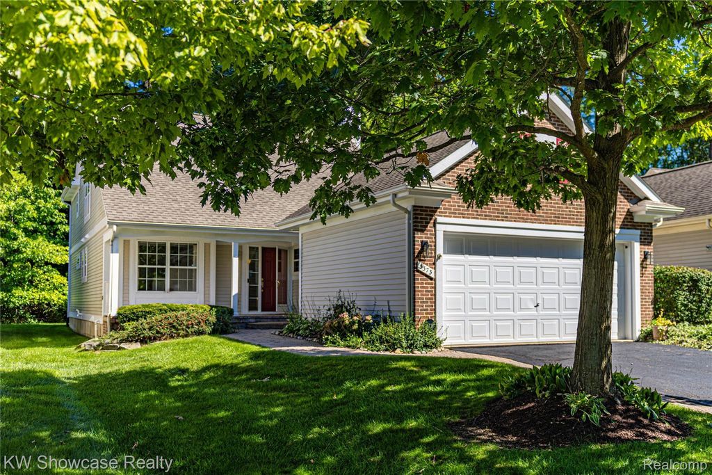 5373 Forest Ridge Drive, Clarkston