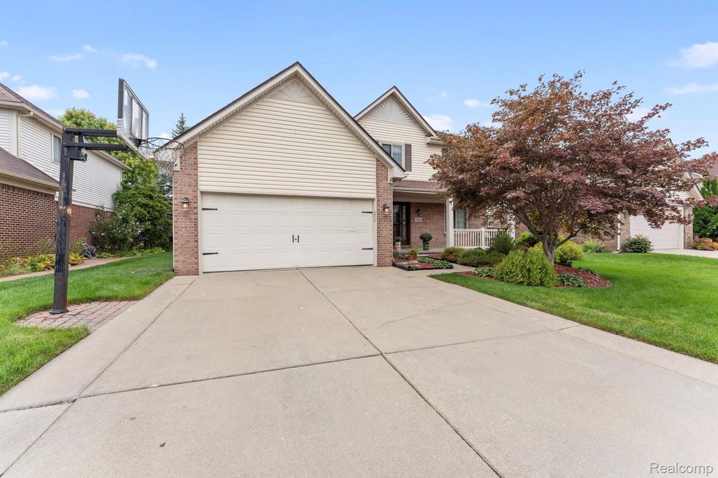 24346 Brentwood Drive, Brownstown