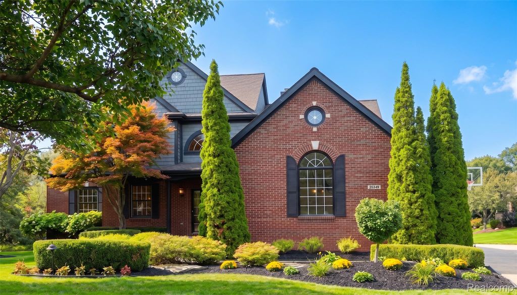 23123 Shinnecock Drive, South Lyon