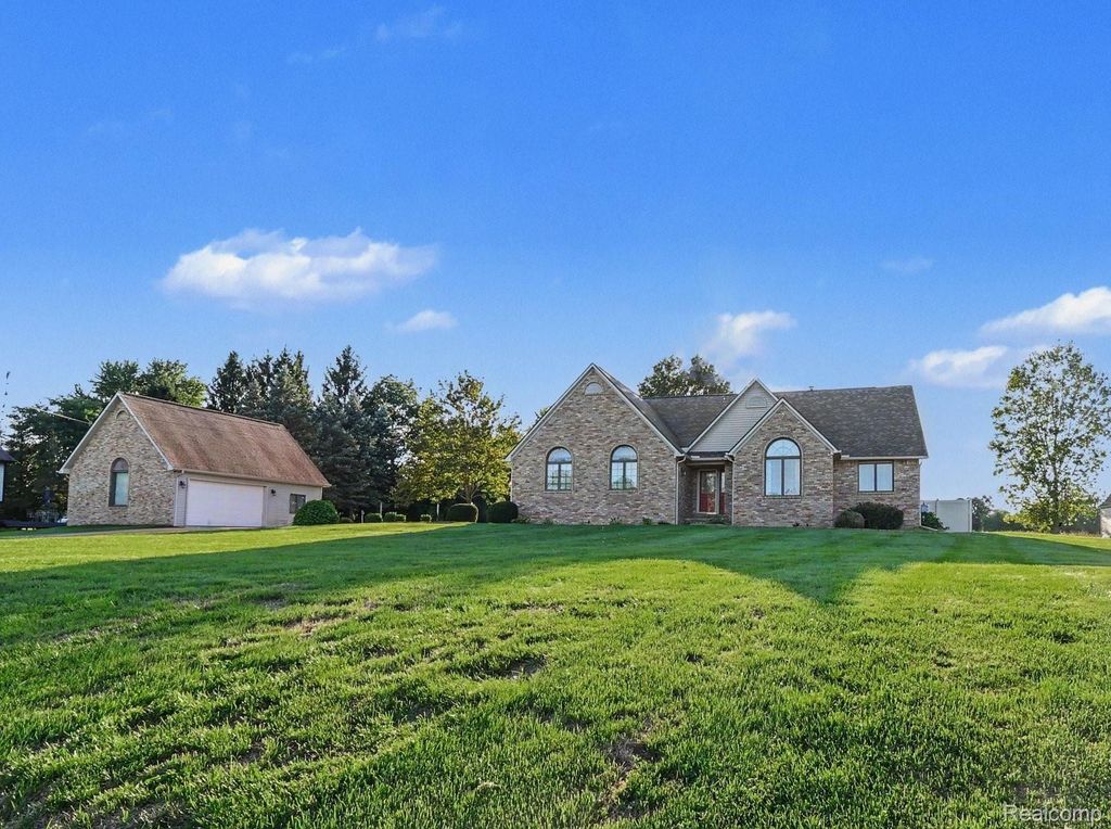 6232 Irish Road, Grand Blanc