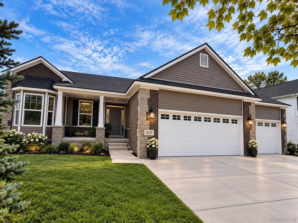 825 Preserve Lane, White Lake