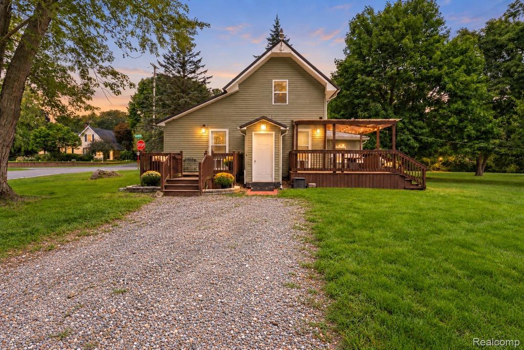 507 S Main Street, Munith