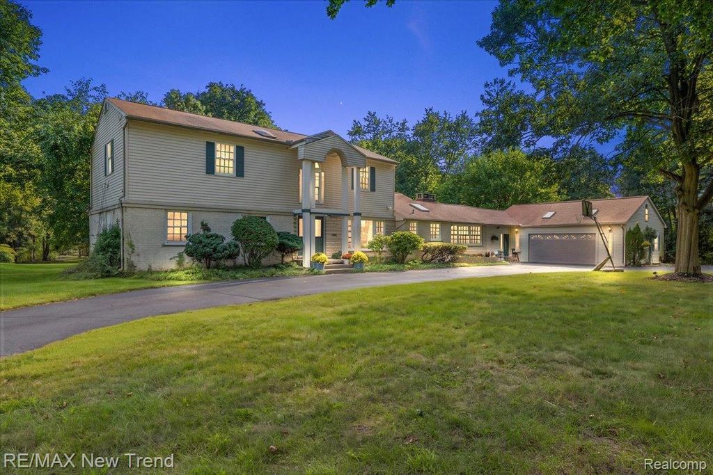 1450 Lenox Road, Bloomfield Hills