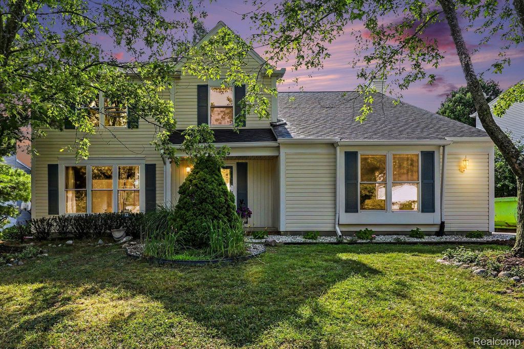 1809 Poppleton Drive, West Bloomfield