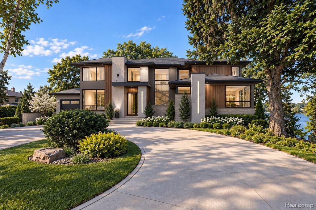 01879 Long Pointe Drive, Bloomfield Hills