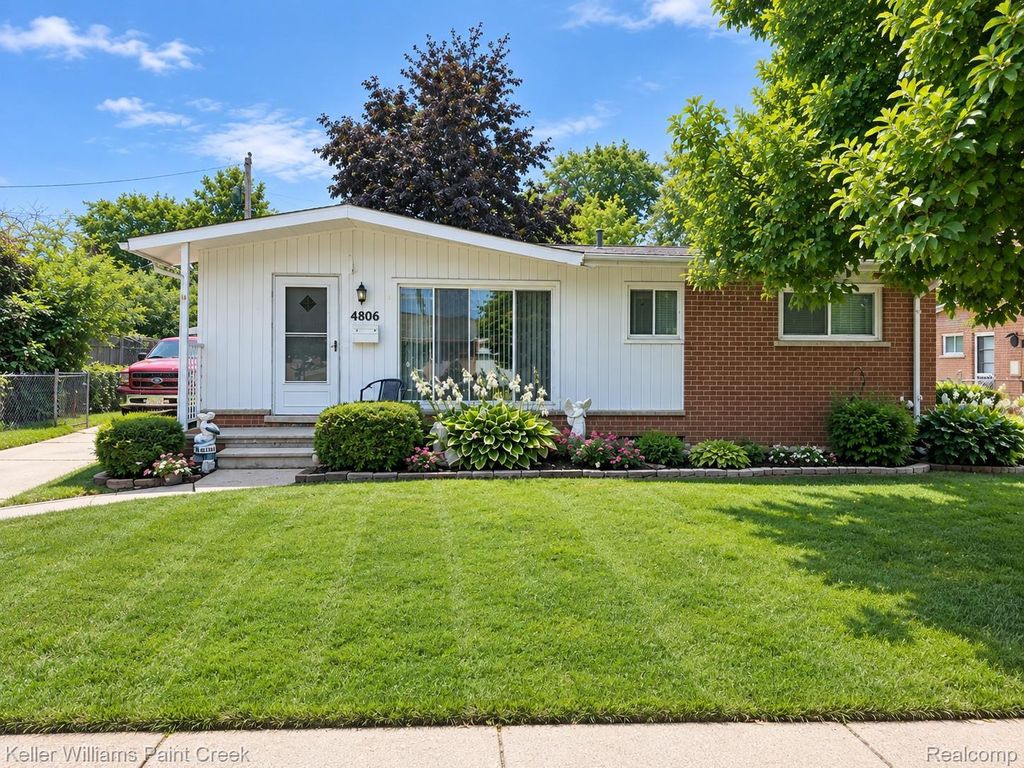 4806 Holmes Drive, Warren