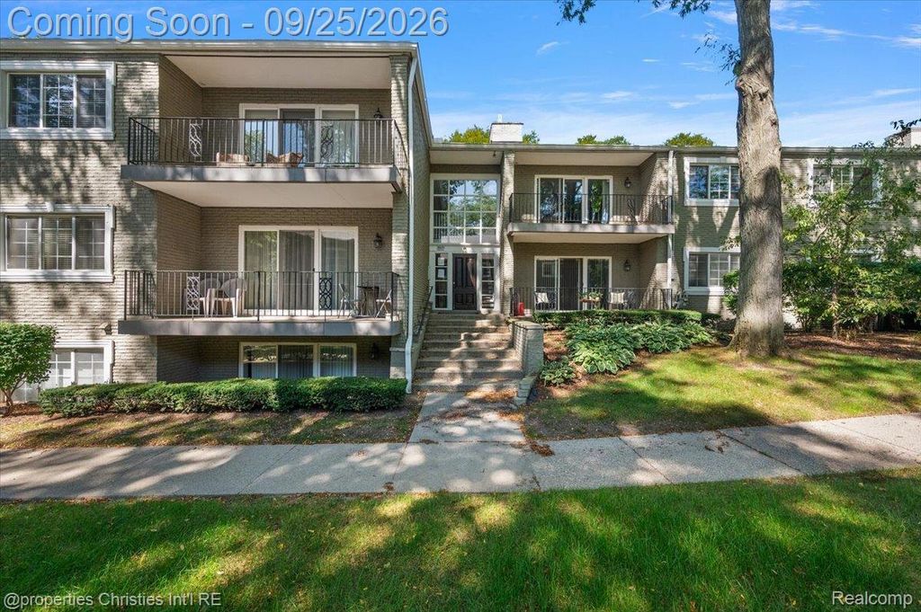 1113 N Old Woodward Avenue 36, Birmingham