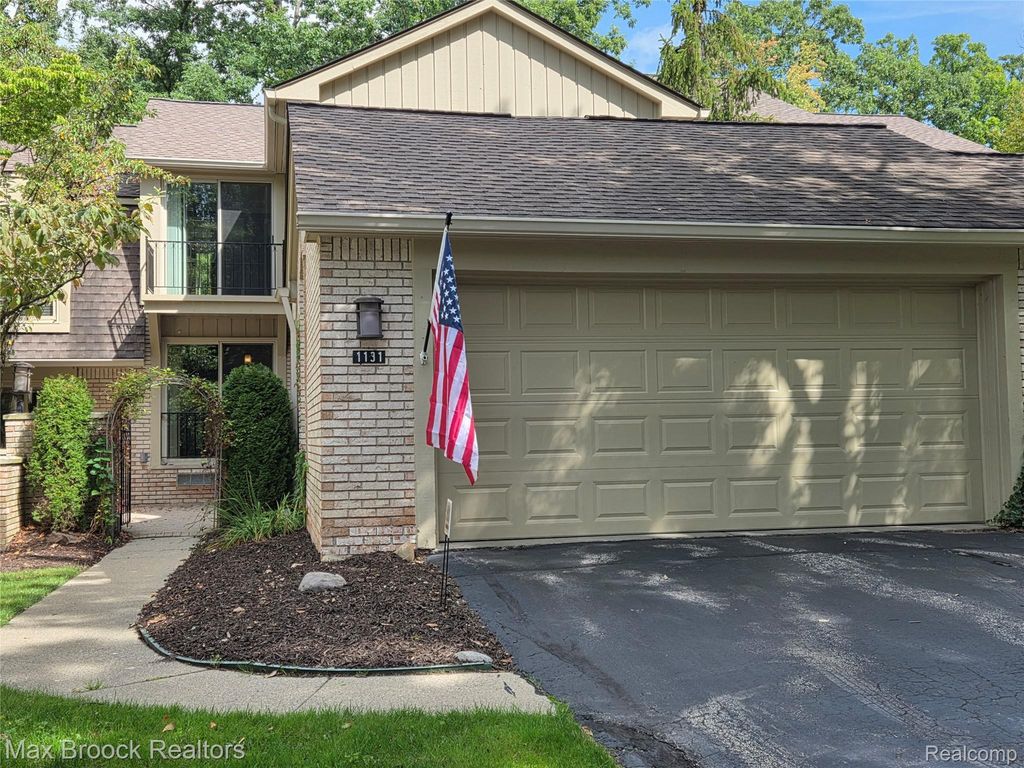 1131 Hillpointe Circle, Bloomfield Hills