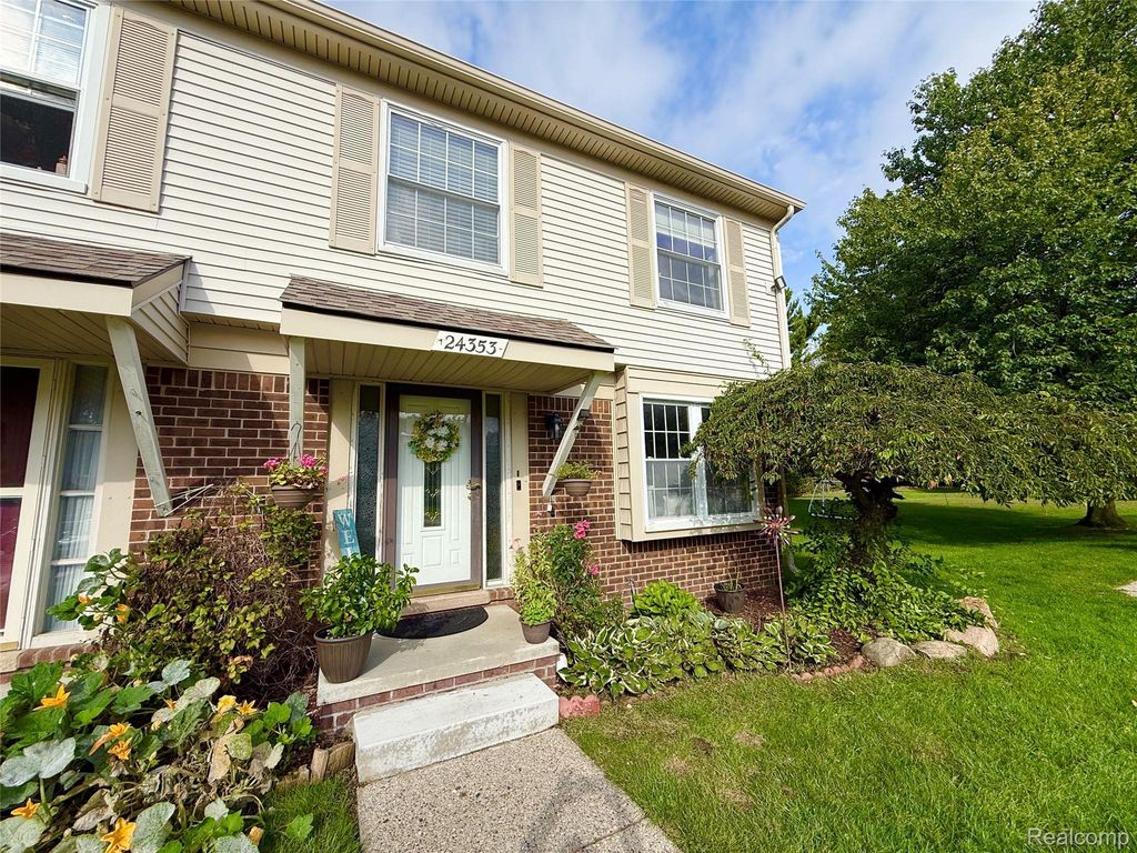 24353 Bashian Drive, Novi