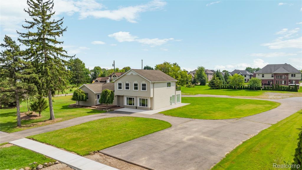 4582 18 1/2 Mile Road, Sterling Heights