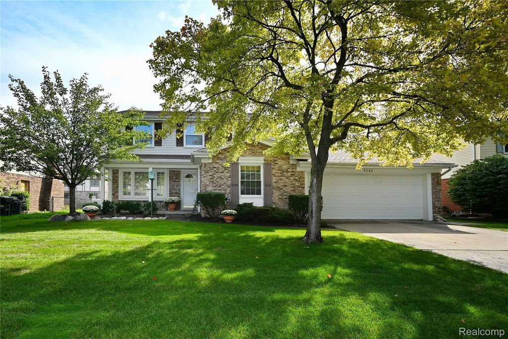 5104 Prentis Drive, Troy