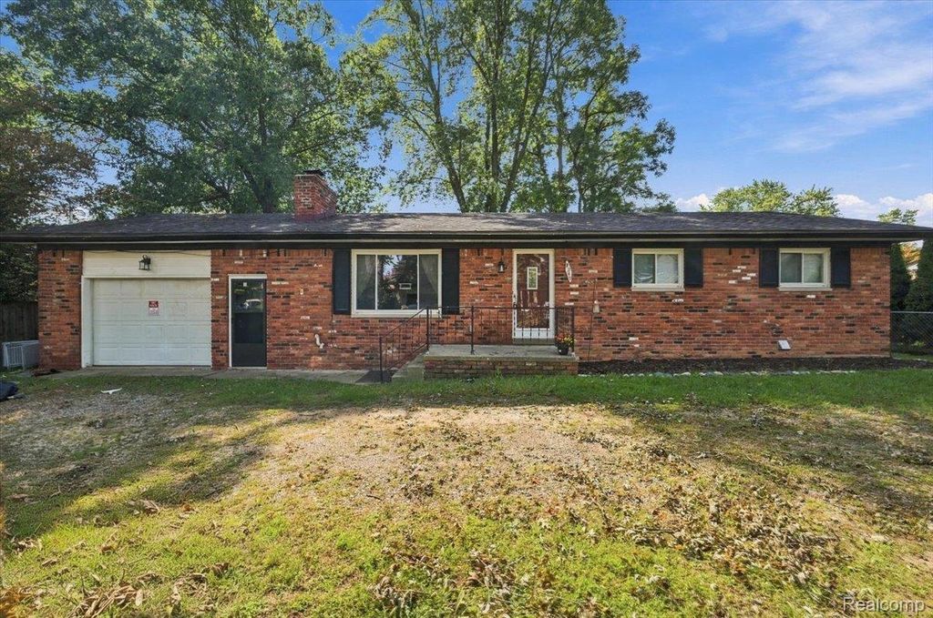 7249 2nd Street, West Bloomfield