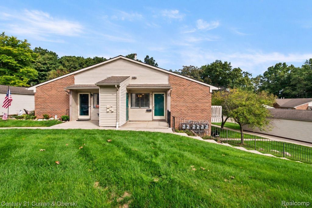 403 Spring Brooke Drive, Brighton