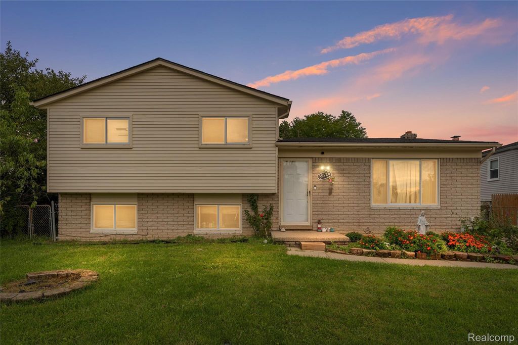 39128 Ironstone Drive, Sterling Heights