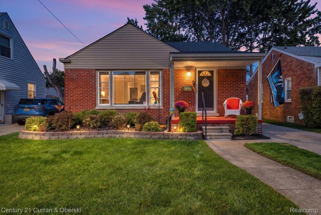 24394 Andover Drive, Dearborn Heights