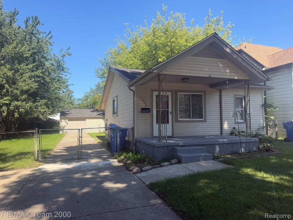 25526 New York Street, Dearborn Heights