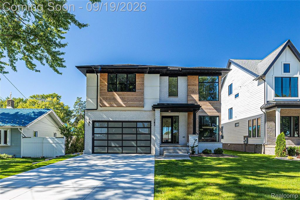 41215 Belvidere Street, Harrison Township