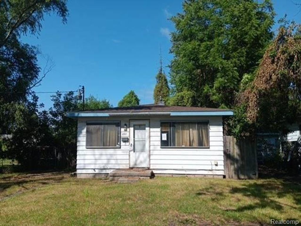 2801 Oakwood Avenue, Saginaw