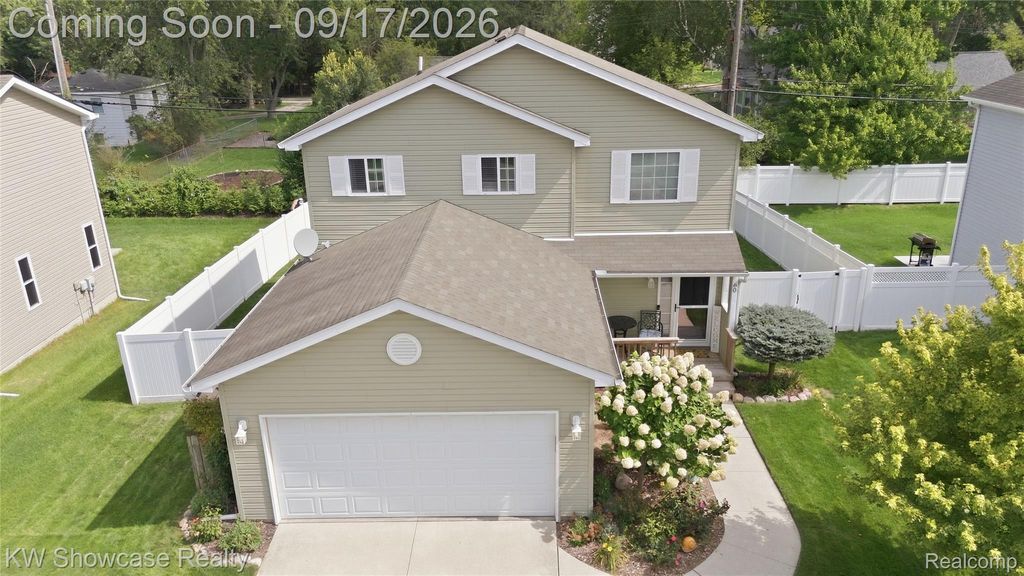 60 Fountain Park Drive, Waterford charter township