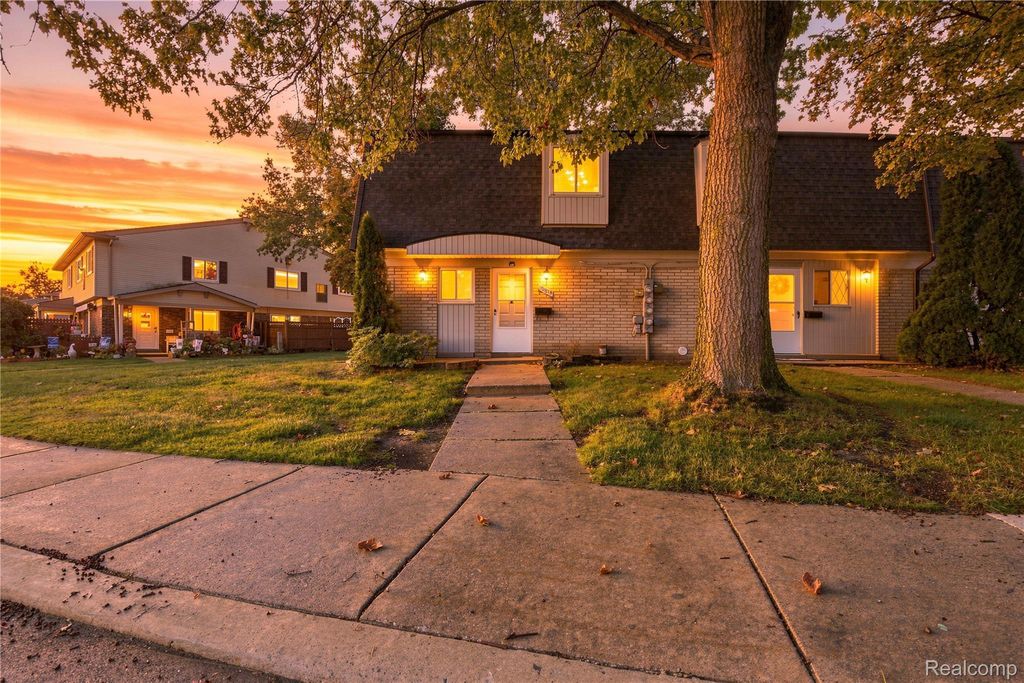 15813 Dupage Boulevard, Taylor