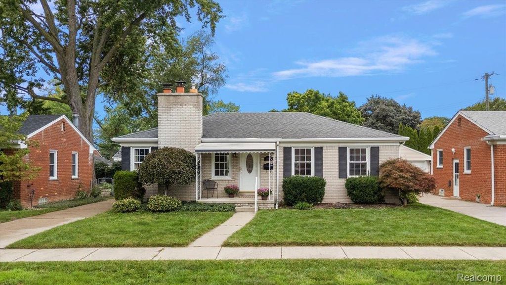 11421 Fairfield Street, Livonia