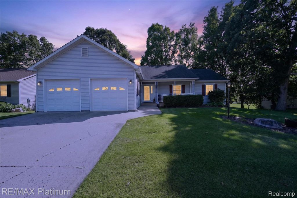 2410 Chestnut Bend, Howell