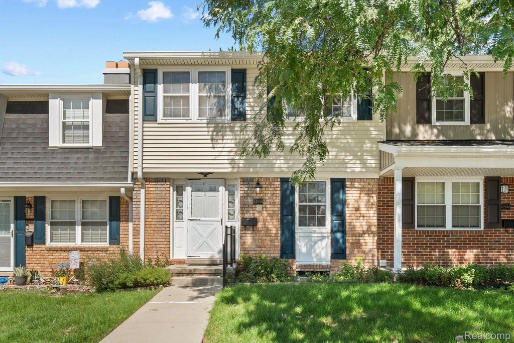 42948 Richards Court 5, Northville