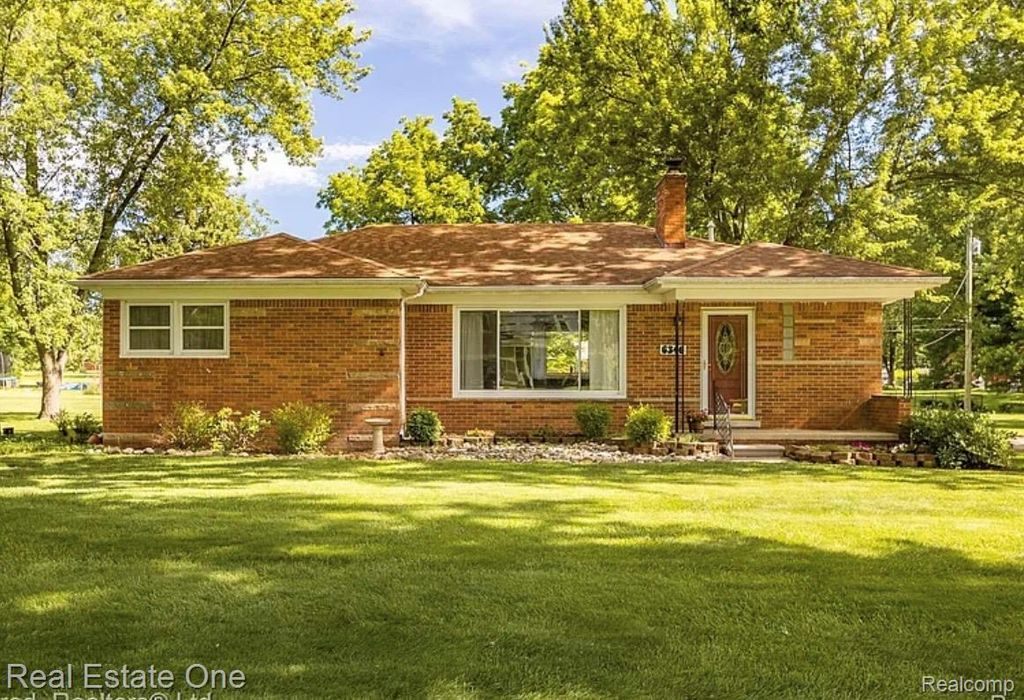 6346 Donaldson Drive, Troy
