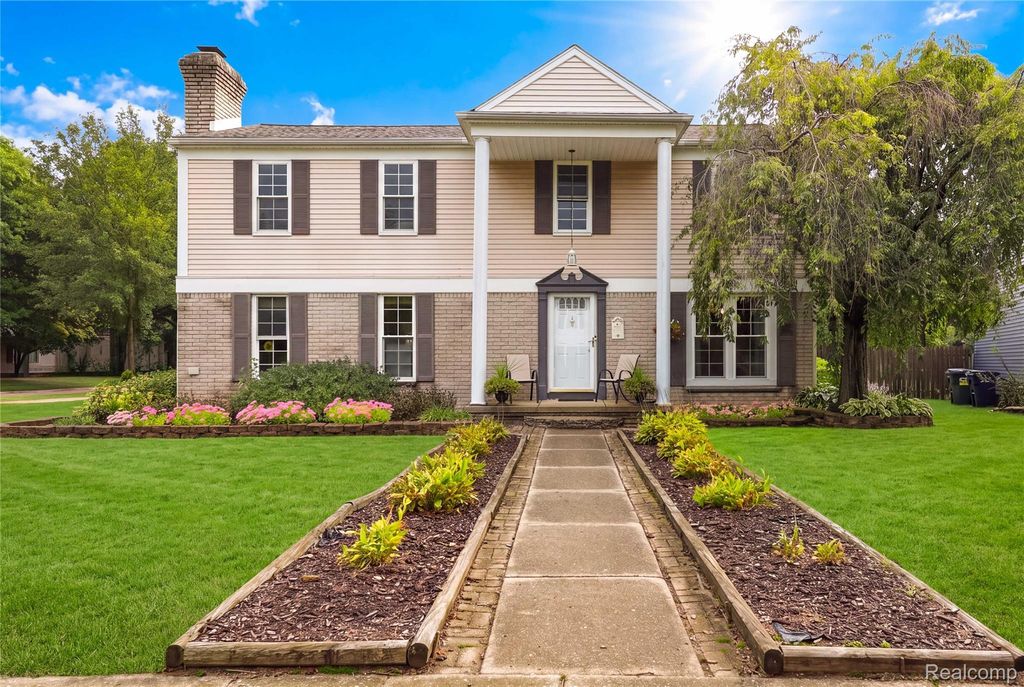 41764 Tetley Drive, Sterling Heights