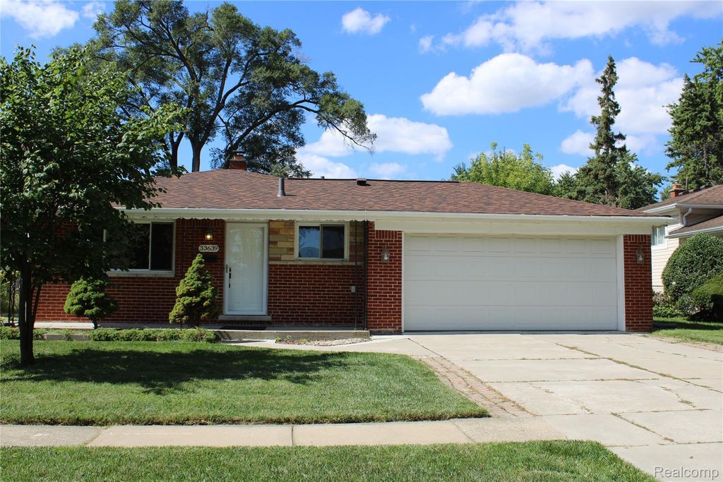 33639 Viceroy Drive, Sterling Heights
