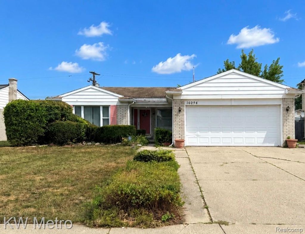 16094 Harden Circle, Southfield