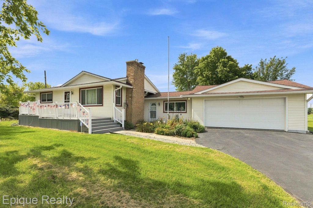 10091 N Genesee Road, Mt. Morris